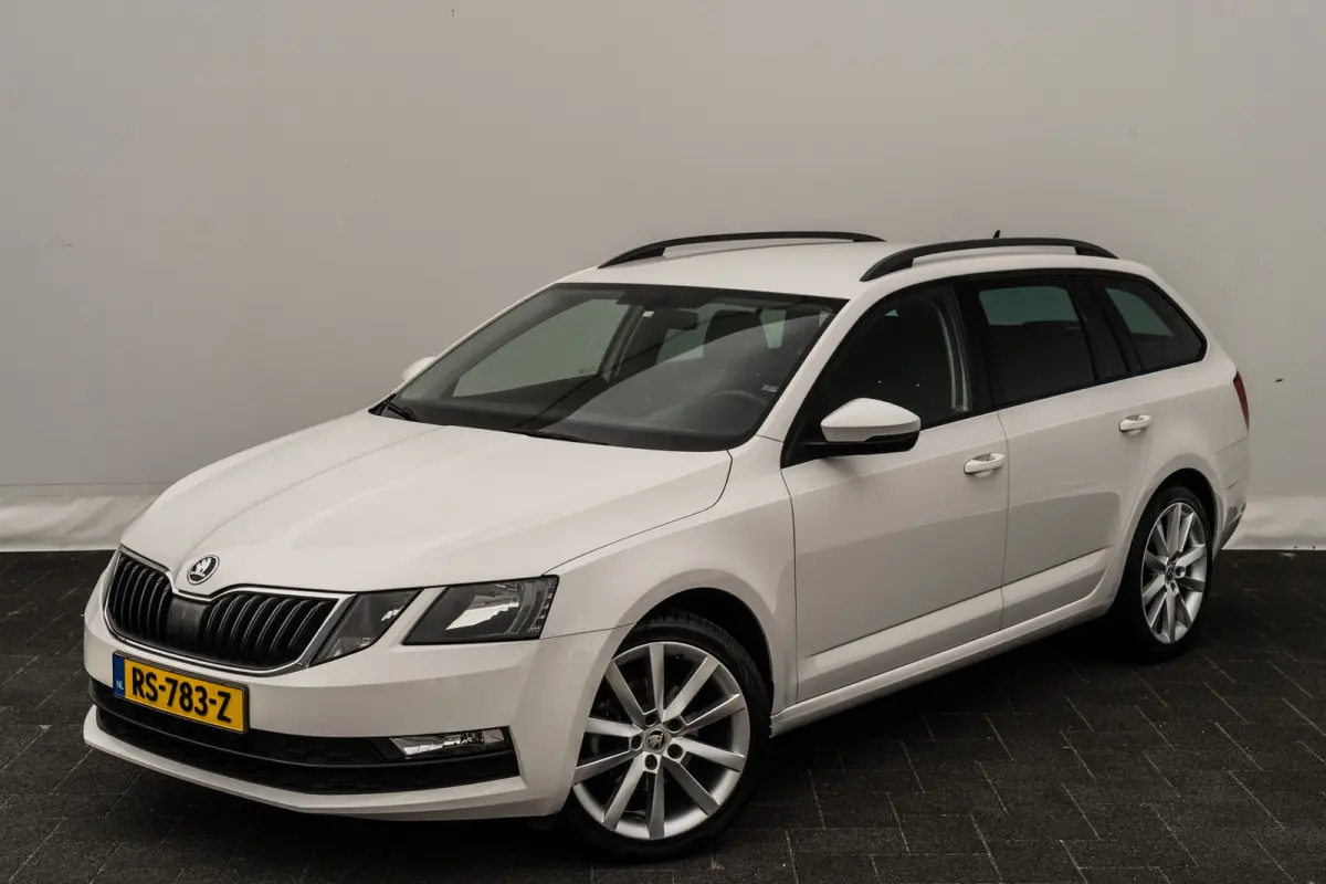 1.0 TSi Ambi. Business | Trekhaak | PDC | Carplay | 18 Inch LMV | Org. NL
