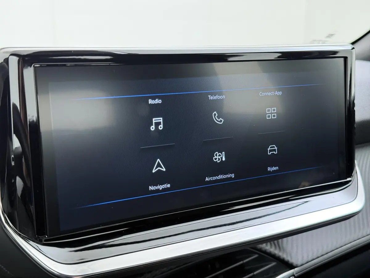 SUV Style 100pk | Navigatie via Apple Carplay en Android auto | Automatische Airco | Parkeersensoren achter | Cruise control