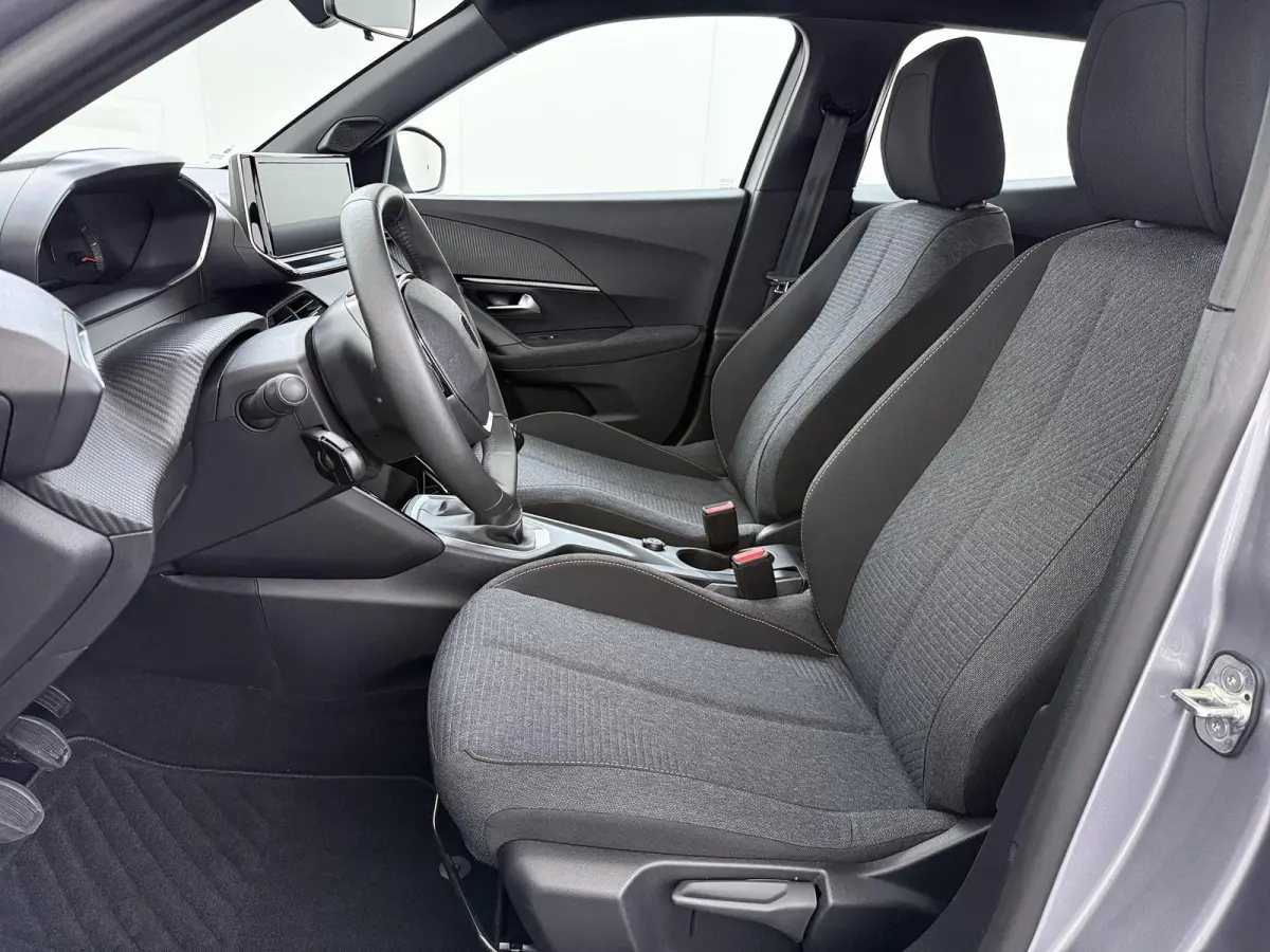 SUV Style 100pk | Navigatie via Apple Carplay en Android auto | Automatische Airco | Parkeersensoren achter | Cruise control