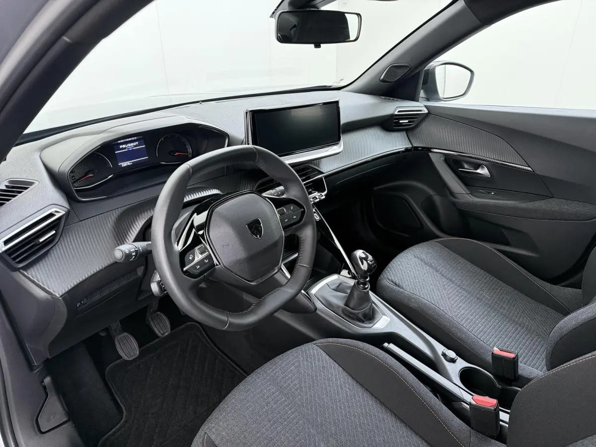 SUV Style 100pk | Navigatie via Apple Carplay en Android auto | Automatische Airco | Parkeersensoren achter | Cruise control