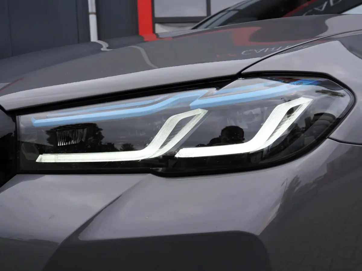 530e M-Sport | 530e M-Sport | Laser | Pano | ACC | M5 Stoelen | H&K | 360 Cam | Stuurwielverwarming | Carplay - Android | Breedset | Leder | Memory | Head-Up | Lane Assist | Ambient | Keyles