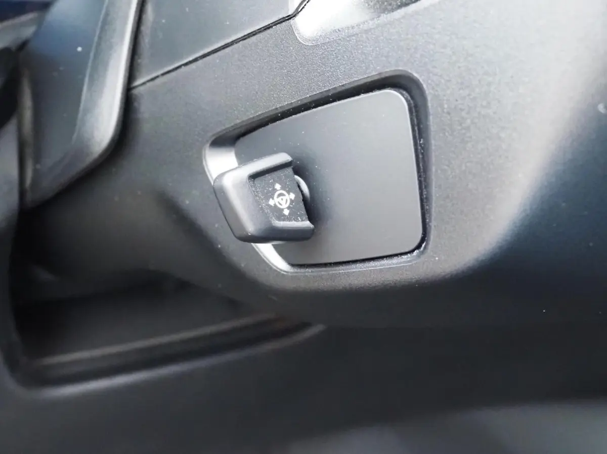 530e M-Sport | 530e M-Sport | Laser | Pano | ACC | M5 Stoelen | H&K | 360 Cam | Stuurwielverwarming | Carplay - Android | Breedset | Leder | Memory | Head-Up | Lane Assist | Ambient | Keyles