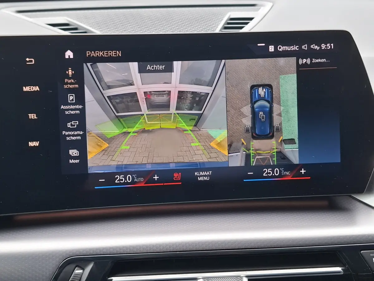 xDrive25e | Onderhoud t/m 2030/120.000km | Navigatie/Carplay | LM Velgen 19" | Voorstoelen/Stuur Verwarmd | Elektrisch Panoramadak | Lederen bekleding | 360 Camera |