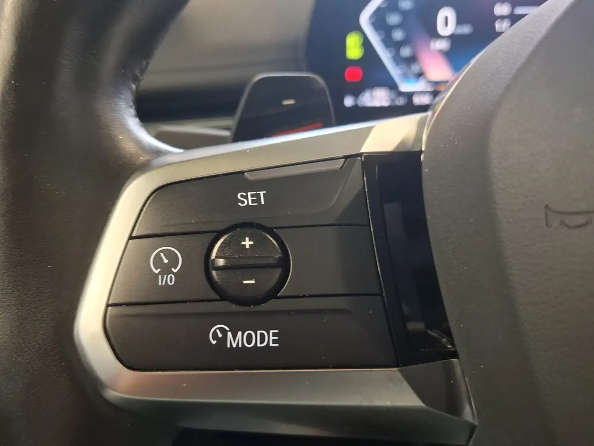 xDrive25e | Onderhoud t/m 2030/120.000km | Navigatie/Carplay | LM Velgen 19" | Voorstoelen/Stuur Verwarmd | Elektrisch Panoramadak | Lederen bekleding | 360 Camera |