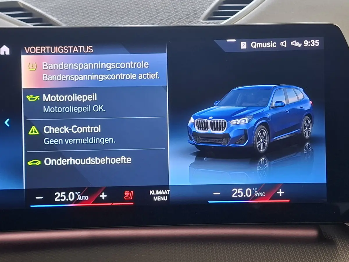 xDrive25e | Onderhoud t/m 2030/120.000km | Navigatie/Carplay | LM Velgen 19" | Voorstoelen/Stuur Verwarmd | Elektrisch Panoramadak | Lederen bekleding | 360 Camera |
