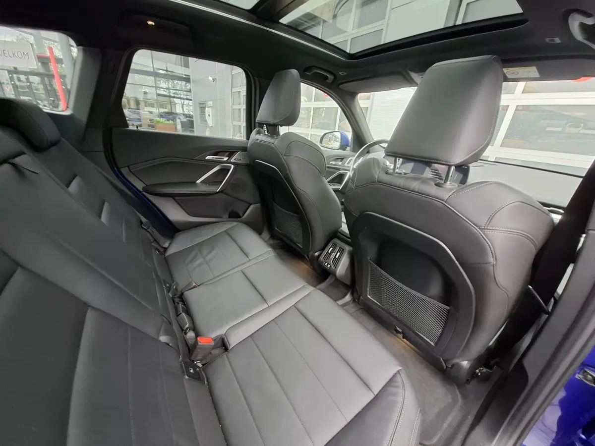 xDrive25e | Onderhoud t/m 2030/120.000km | Navigatie/Carplay | LM Velgen 19" | Voorstoelen/Stuur Verwarmd | Elektrisch Panoramadak | Lederen bekleding | 360 Camera |