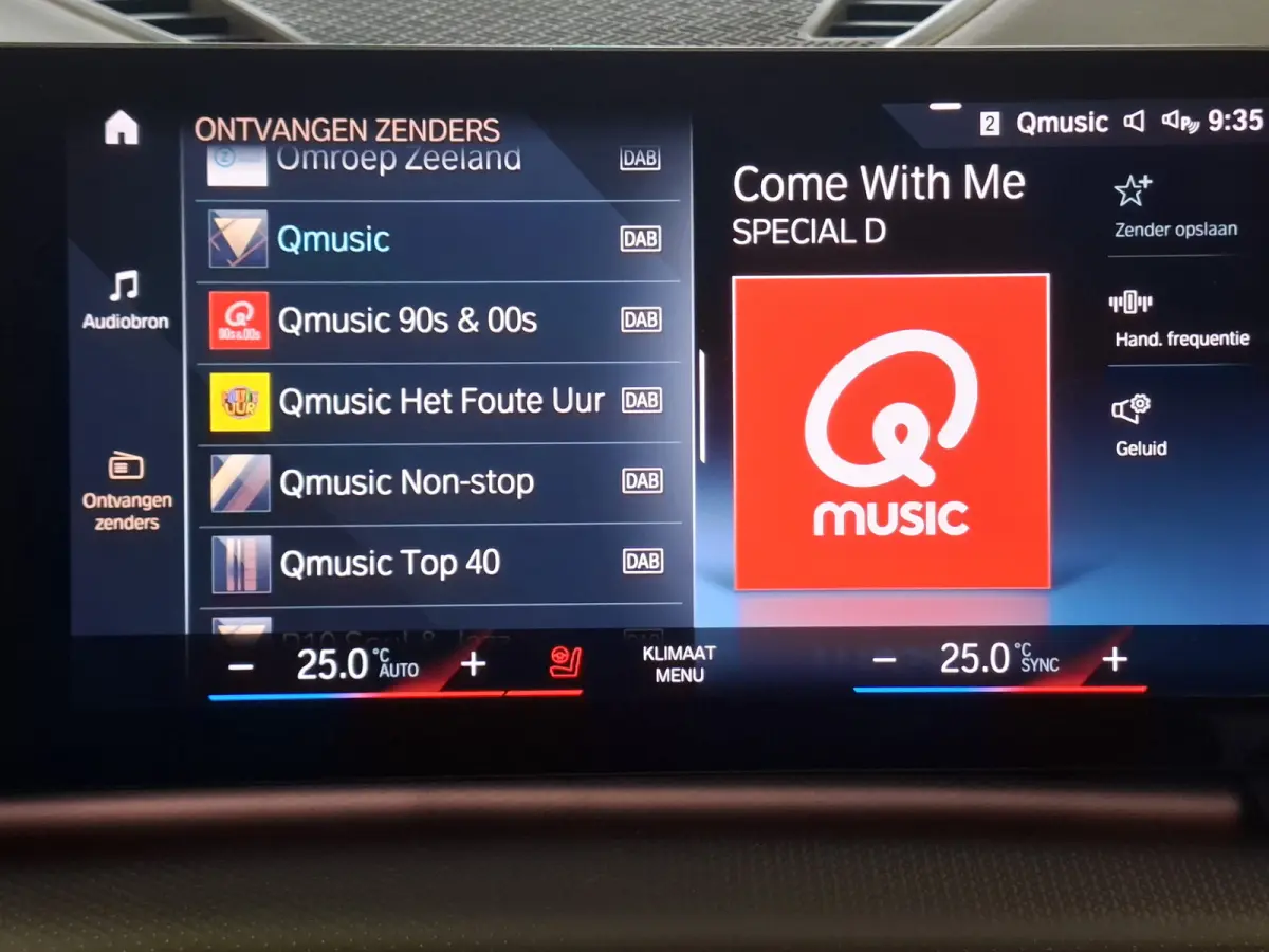 xDrive25e | Onderhoud t/m 2030/120.000km | Navigatie/Carplay | LM Velgen 19" | Voorstoelen/Stuur Verwarmd | Elektrisch Panoramadak | Lederen bekleding | 360 Camera |