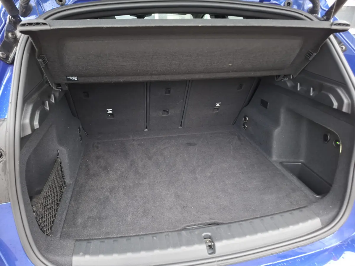 xDrive25e | Onderhoud t/m 2030/120.000km | Navigatie/Carplay | LM Velgen 19" | Voorstoelen/Stuur Verwarmd | Elektrisch Panoramadak | Lederen bekleding | 360 Camera |