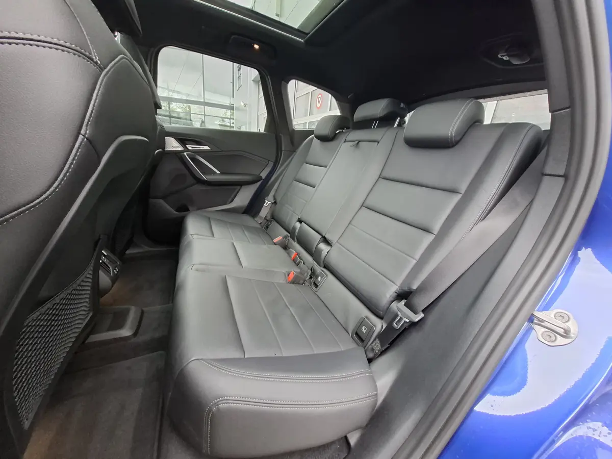xDrive25e | Onderhoud t/m 2030/120.000km | Navigatie/Carplay | LM Velgen 19" | Voorstoelen/Stuur Verwarmd | Elektrisch Panoramadak | Lederen bekleding | 360 Camera |