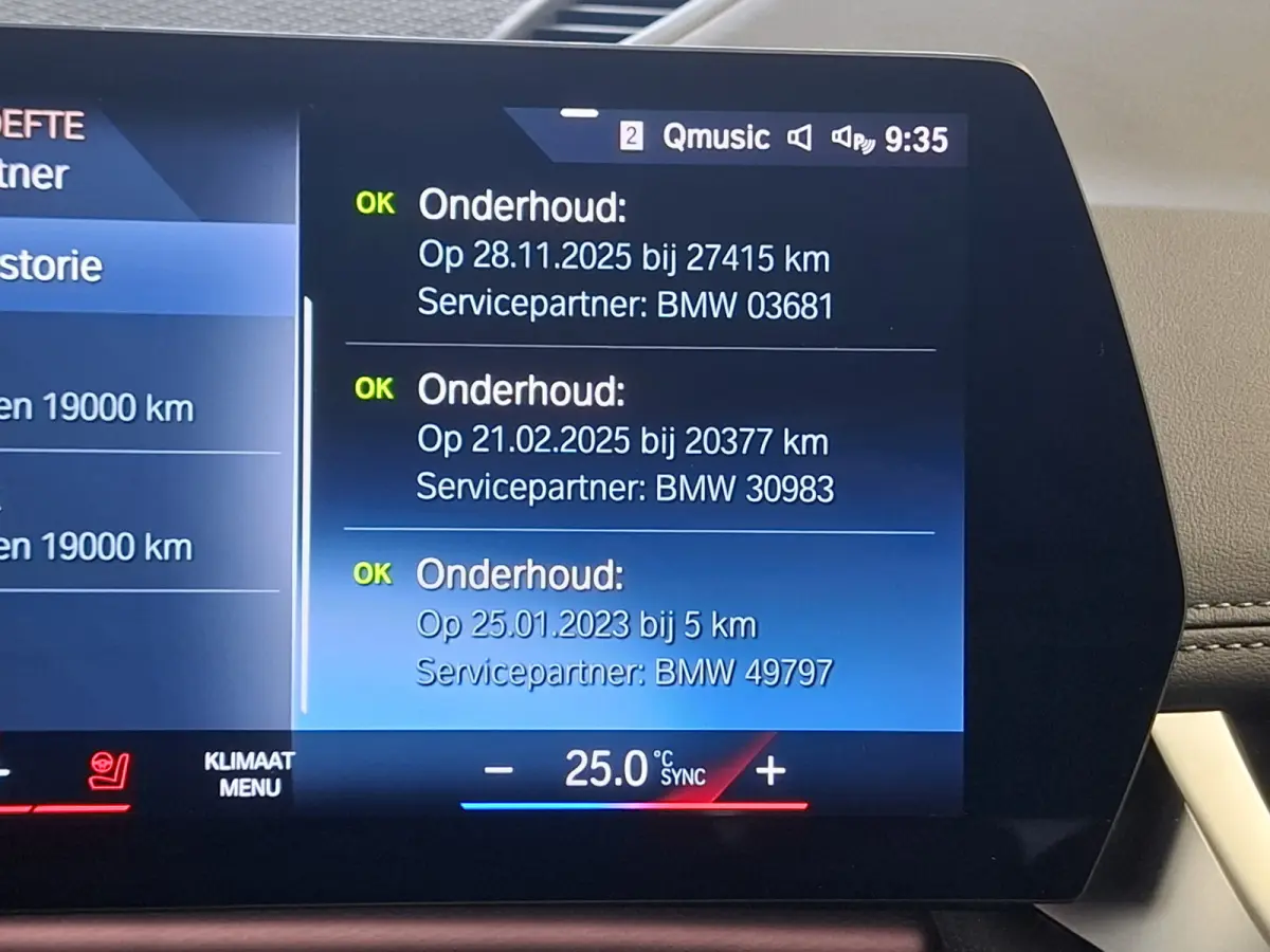 xDrive25e | Onderhoud t/m 2030/120.000km | Navigatie/Carplay | LM Velgen 19" | Voorstoelen/Stuur Verwarmd | Elektrisch Panoramadak | Lederen bekleding | 360 Camera |