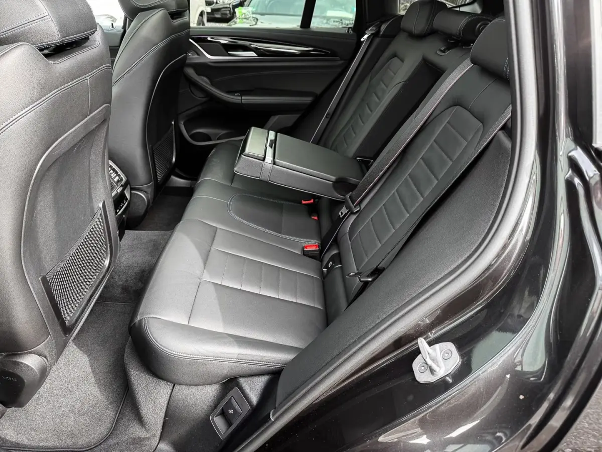 M-SPORT 80 kWh (210kW/286pk) ** LED, LEDER, PANORAMA, VERW. STUUR, 20-inch LMV ** 1e EIG - UNFALLFREI ** ** INFORMEER OOK NAAR ONZE AANTREKKELIJKE FINANCIAL-LEASE TARIEVEN **
