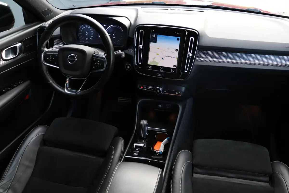 1.5 T5 |R-DESIGN| AdaptivCruise PolestarEngineered Panodak Trekhaak Harman/Kardon Alcantara AppleCarplay TwoTone Camera NL auto BJ2021
