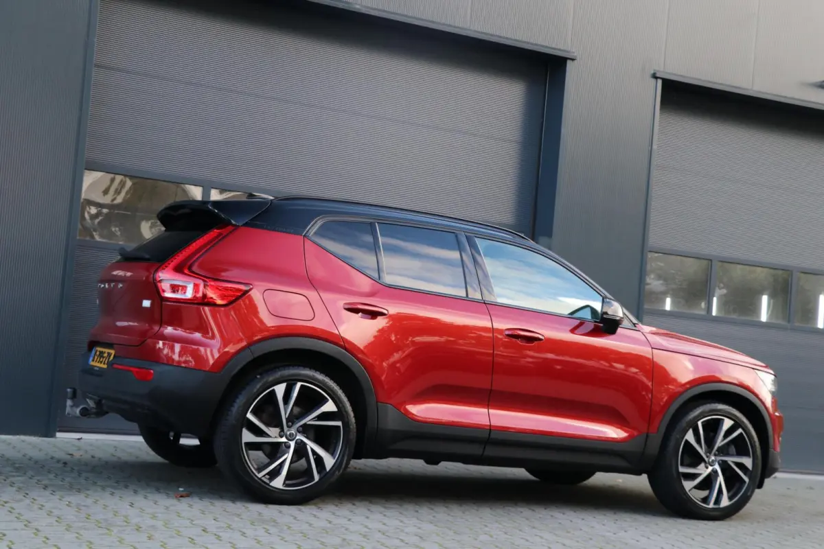 1.5 T5 |R-DESIGN| AdaptivCruise PolestarEngineered Panodak Trekhaak Harman/Kardon Alcantara AppleCarplay TwoTone Camera NL auto BJ2021
