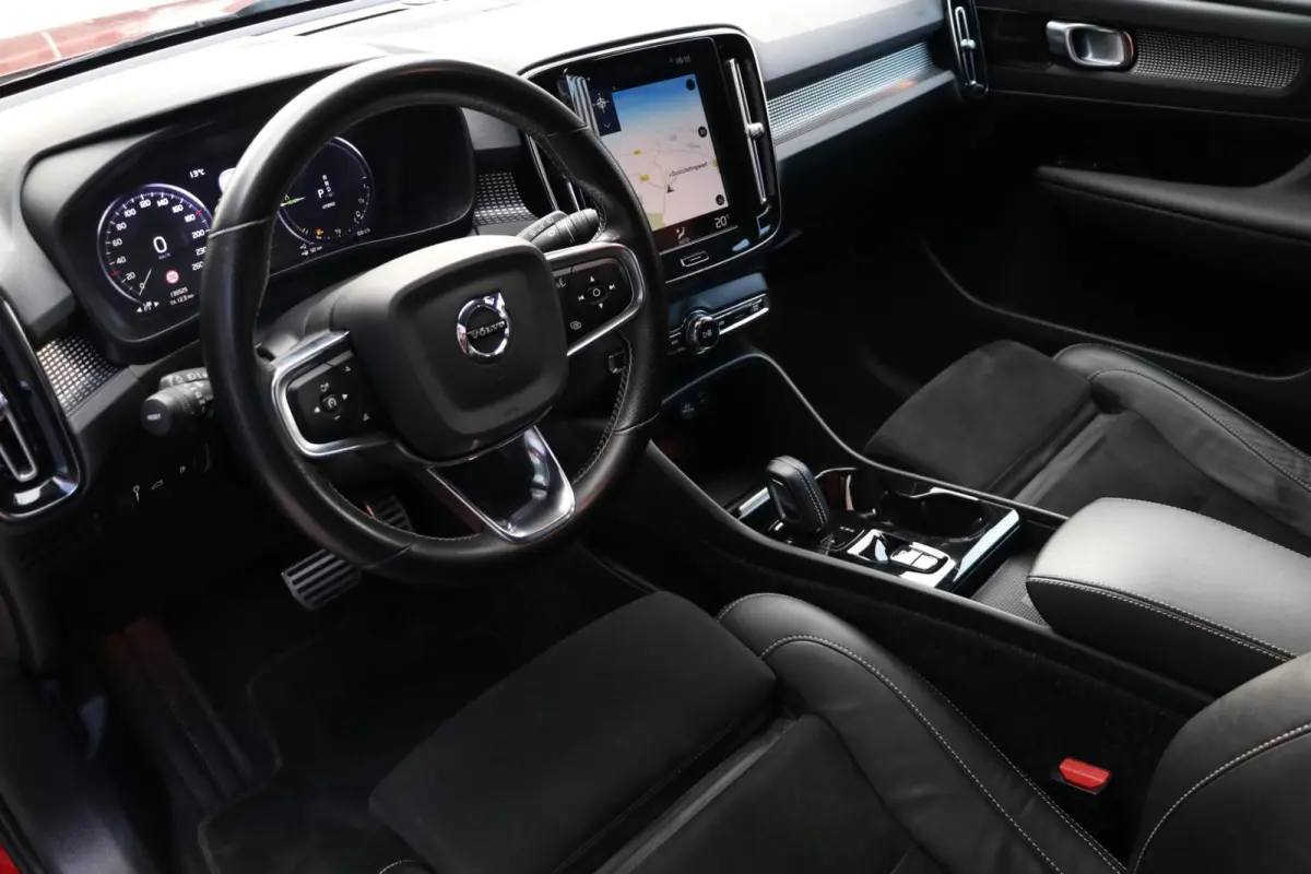 1.5 T5 |R-DESIGN| AdaptivCruise PolestarEngineered Panodak Trekhaak Harman/Kardon Alcantara AppleCarplay TwoTone Camera NL auto BJ2021