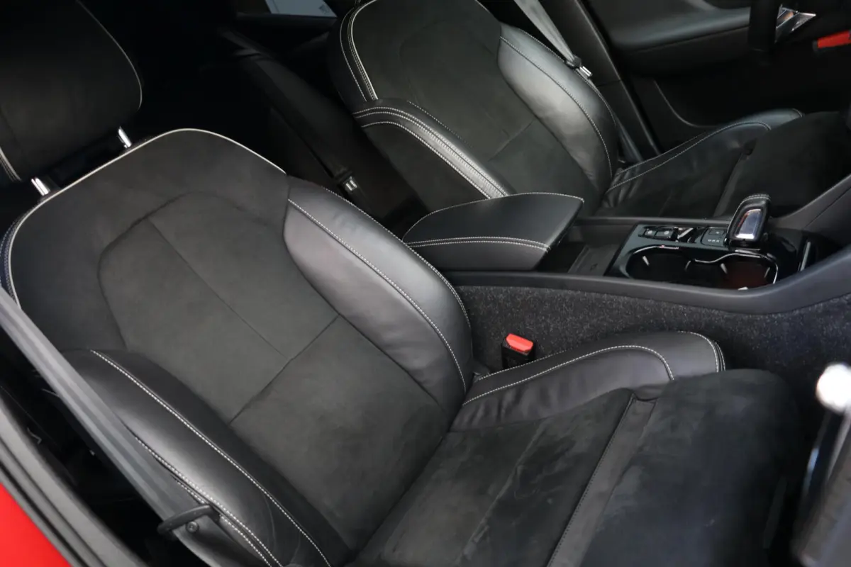 1.5 T5 |R-DESIGN| AdaptivCruise PolestarEngineered Panodak Trekhaak Harman/Kardon Alcantara AppleCarplay TwoTone Camera NL auto BJ2021