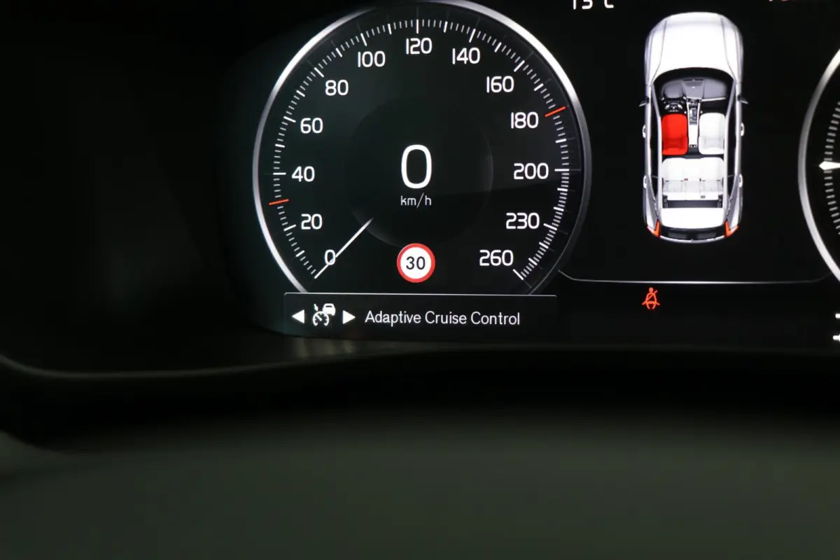 1.5 T5 |R-DESIGN| AdaptivCruise PolestarEngineered Panodak Trekhaak Harman/Kardon Alcantara AppleCarplay TwoTone Camera NL auto BJ2021