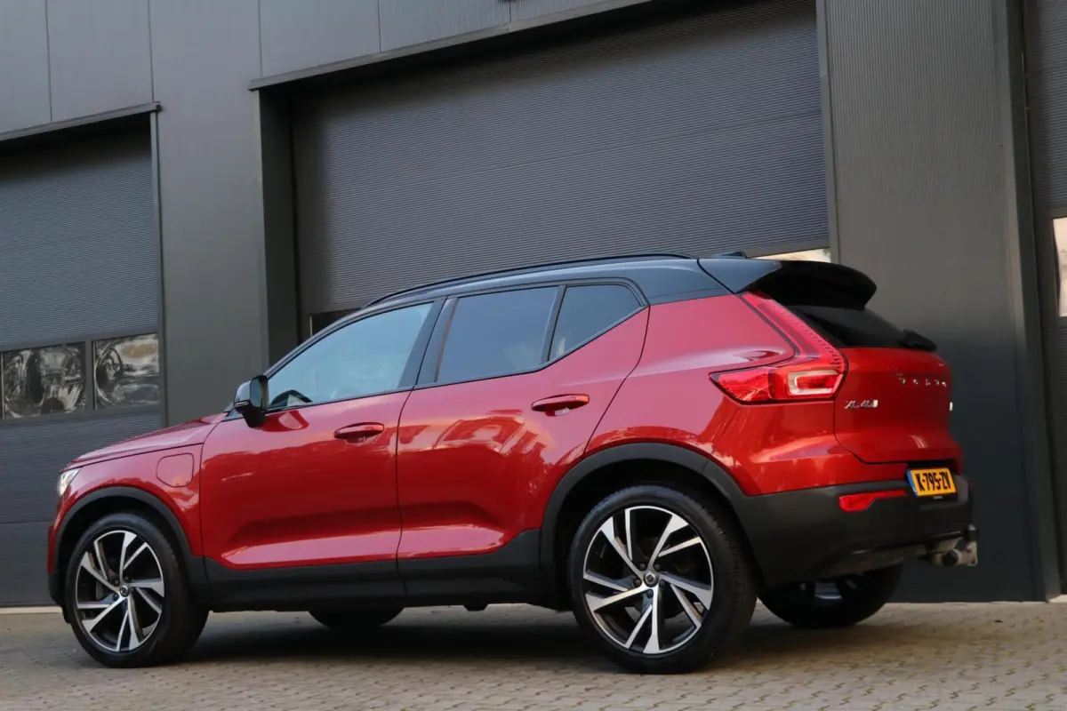 1.5 T5 |R-DESIGN| AdaptivCruise PolestarEngineered Panodak Trekhaak Harman/Kardon Alcantara AppleCarplay TwoTone Camera NL auto BJ2021