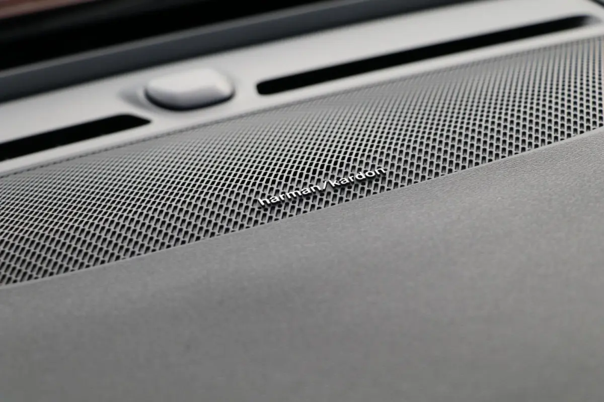 1.5 T5 |R-DESIGN| AdaptivCruise PolestarEngineered Panodak Trekhaak Harman/Kardon Alcantara AppleCarplay TwoTone Camera NL auto BJ2021