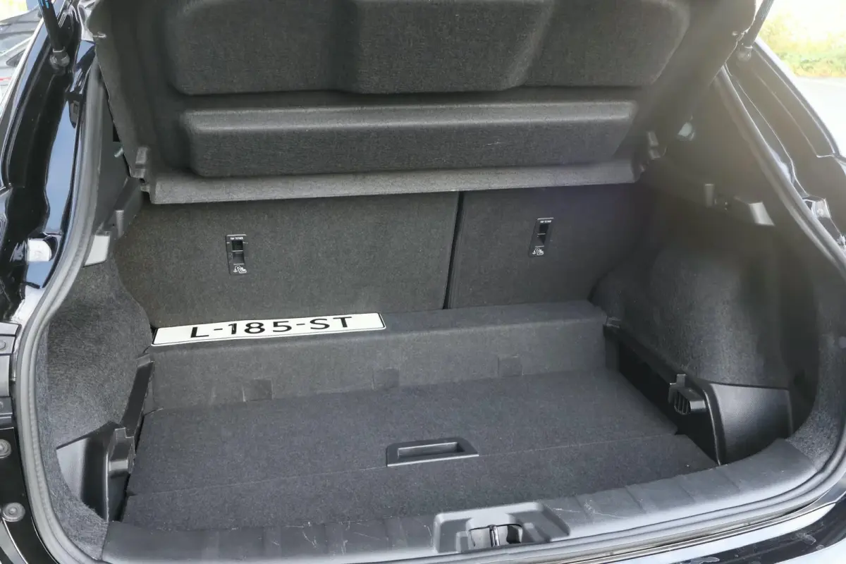 1.3 DIG-T Premium Edition | Leder | Stoelverwarming | Panoramadak | Trekhaak | 360 Camera | Cruise Control | Climate Control |