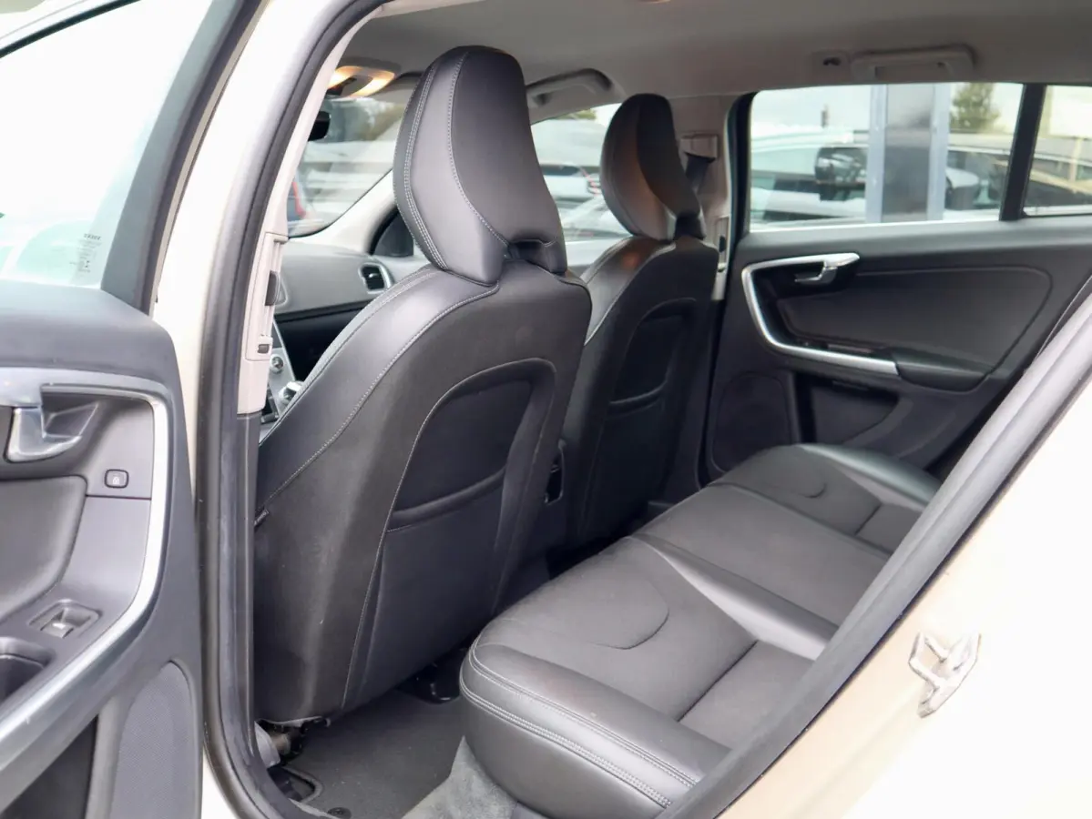 2.0 T3 Nordic+Standkachel-Trekhaak-Dealer onderhouden