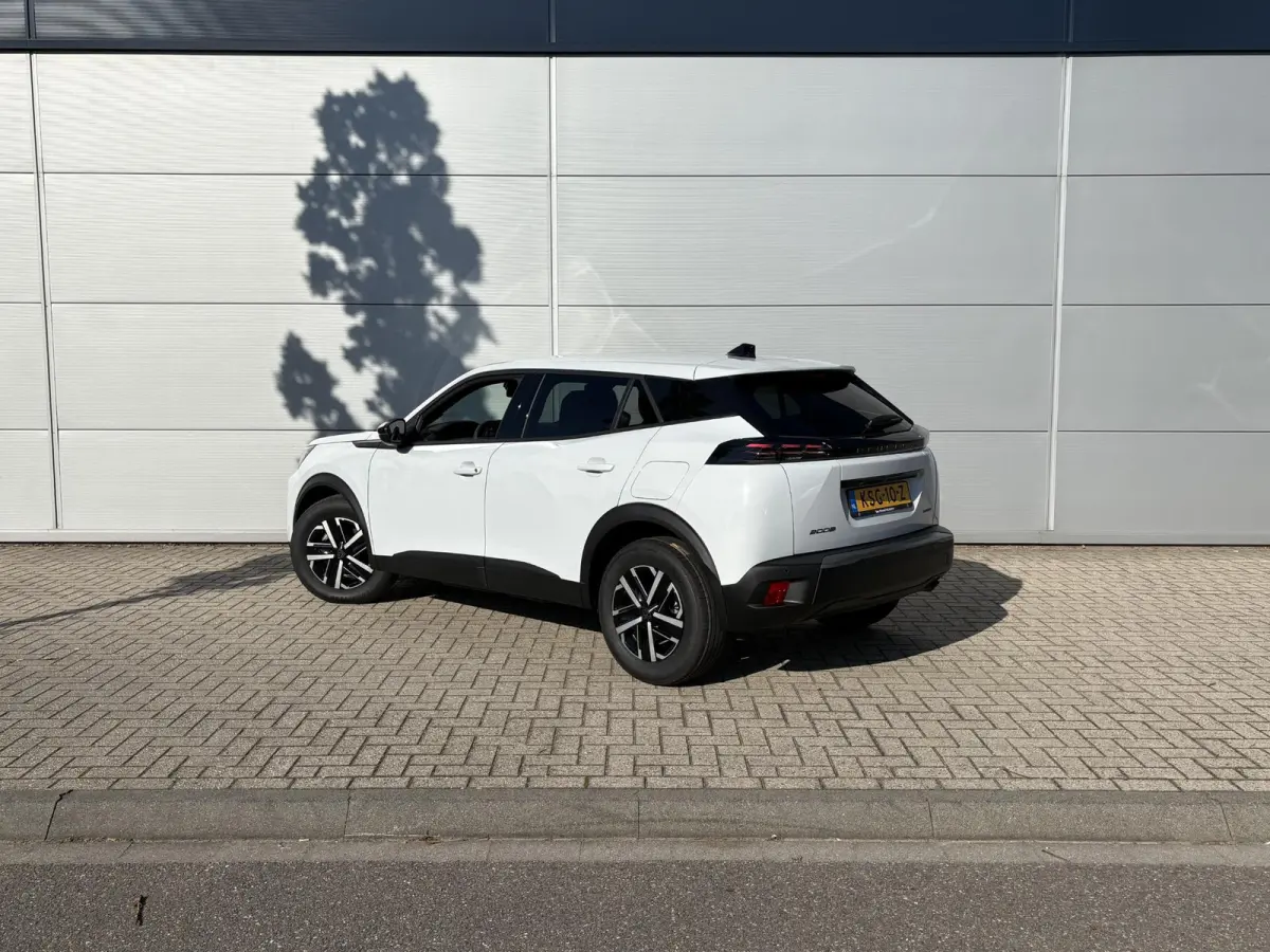 1.2 Hybrid 110 Business | Camera | Navigatie | Cruise Control | Apple Carplay/Android Auto
