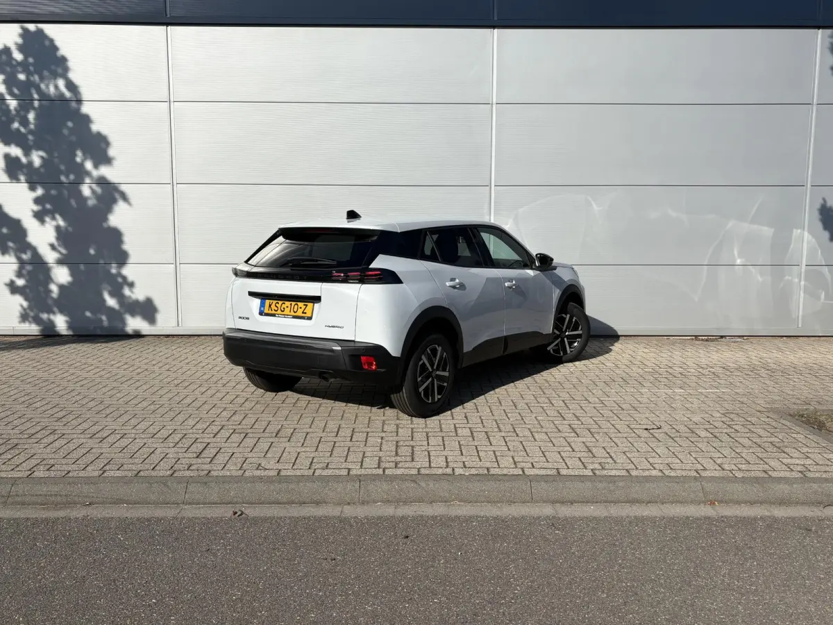 1.2 Hybrid 110 Business | Camera | Navigatie | Cruise Control | Apple Carplay/Android Auto