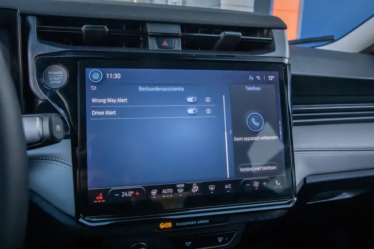 44 kWh | Camera | Stuur/stoel/voorruit verwarming | Apple Carplay/Android Auto | Cruise control | Full-LED koplampen | Digitaal dashboard | Achteruitrijcamera | Apple Carplay/Android Auto|te