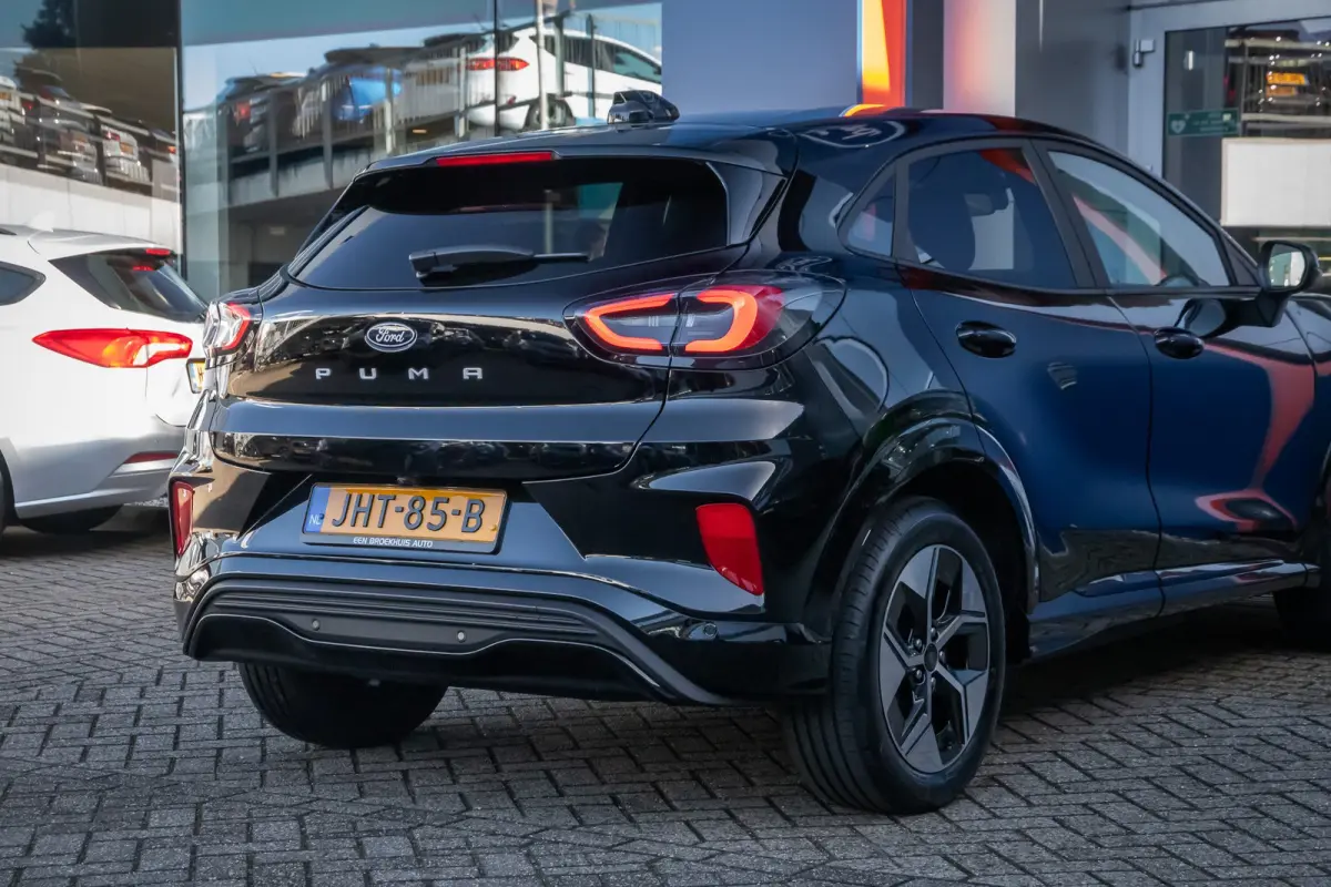44 kWh | Camera | Stuur/stoel/voorruit verwarming | Apple Carplay/Android Auto | Cruise control | Full-LED koplampen | Digitaal dashboard | Achteruitrijcamera | Apple Carplay/Android Auto|te