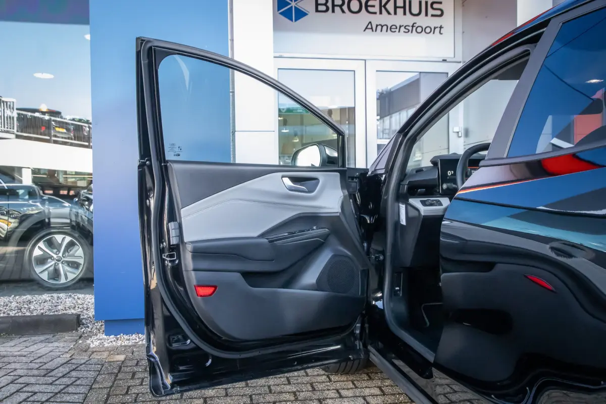 44 kWh | Camera | Stuur/stoel/voorruit verwarming | Apple Carplay/Android Auto | Cruise control | Full-LED koplampen | Digitaal dashboard | Achteruitrijcamera | Apple Carplay/Android Auto|te
