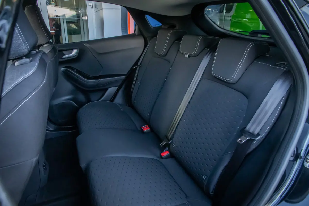 44 kWh | Camera | Stuur/stoel/voorruit verwarming | Apple Carplay/Android Auto | Cruise control | Full-LED koplampen | Digitaal dashboard | Achteruitrijcamera | Apple Carplay/Android Auto|te