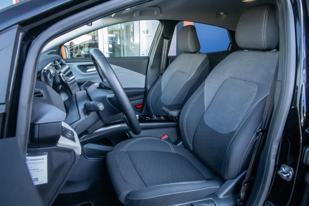 44 kWh | Camera | Stuur/stoel/voorruit verwarming | Apple Carplay/Android Auto | Cruise control | Full-LED koplampen | Digitaal dashboard | Achteruitrijcamera | Apple Carplay/Android Auto|te