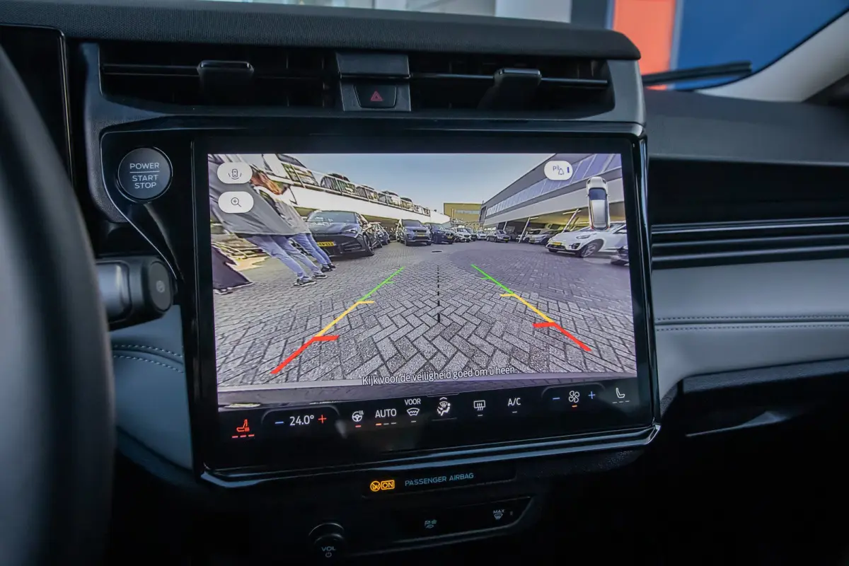 44 kWh | Camera | Stuur/stoel/voorruit verwarming | Apple Carplay/Android Auto | Cruise control | Full-LED koplampen | Digitaal dashboard | Achteruitrijcamera | Apple Carplay/Android Auto|te