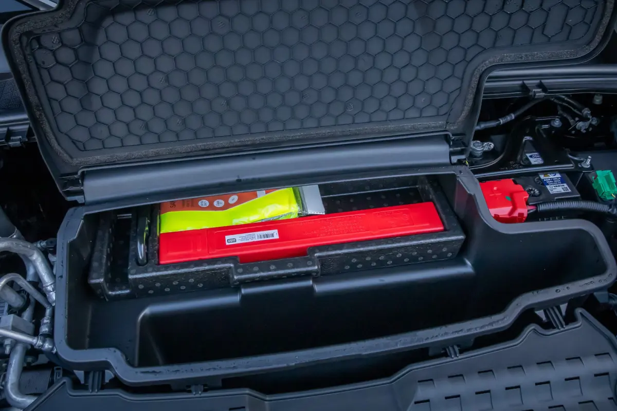 44 kWh | Camera | Stuur/stoel/voorruit verwarming | Apple Carplay/Android Auto | Cruise control | Full-LED koplampen | Digitaal dashboard | Achteruitrijcamera | Apple Carplay/Android Auto|te
