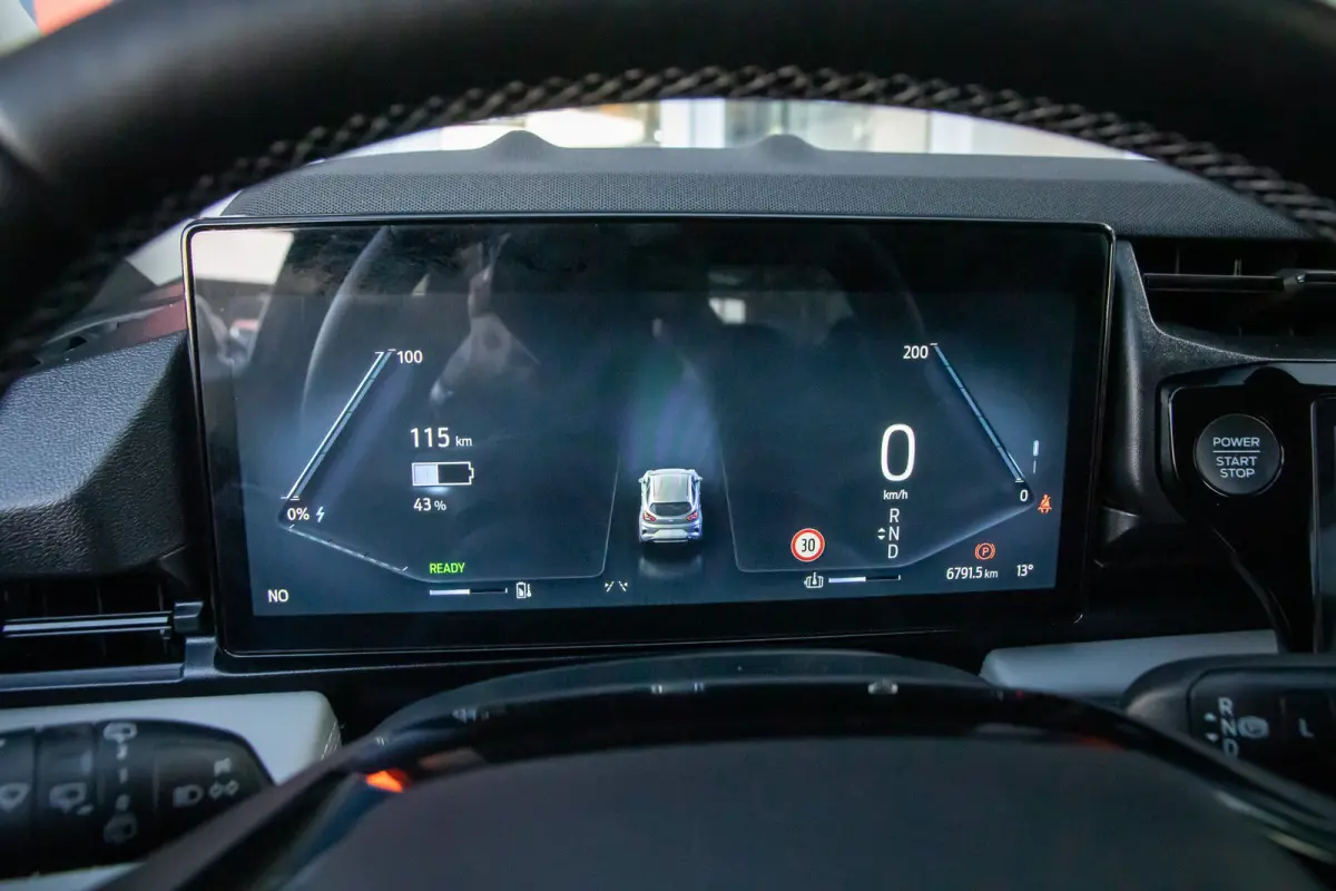 44 kWh | Camera | Stuur/stoel/voorruit verwarming | Apple Carplay/Android Auto | Cruise control | Full-LED koplampen | Digitaal dashboard | Achteruitrijcamera | Apple Carplay/Android Auto|te