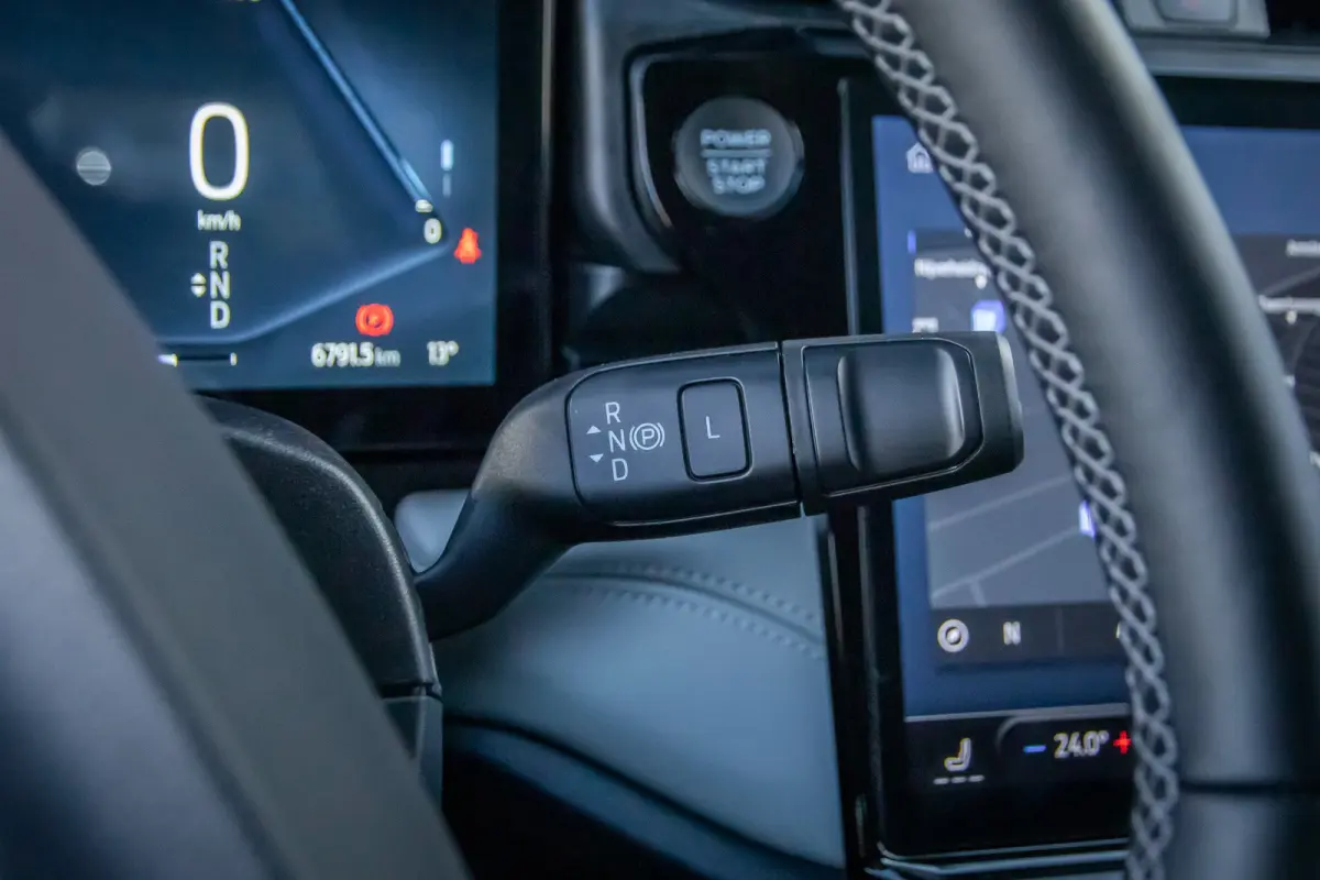 44 kWh | Camera | Stuur/stoel/voorruit verwarming | Apple Carplay/Android Auto | Cruise control | Full-LED koplampen | Digitaal dashboard | Achteruitrijcamera | Apple Carplay/Android Auto|te