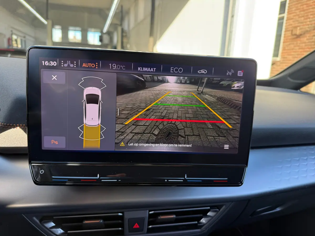 ExecutiveLine 64 kWh, SOH 93,4%,Stoelverwarming,Apple Carplay/Android,Stuurverwarming,Stoelverkoeling