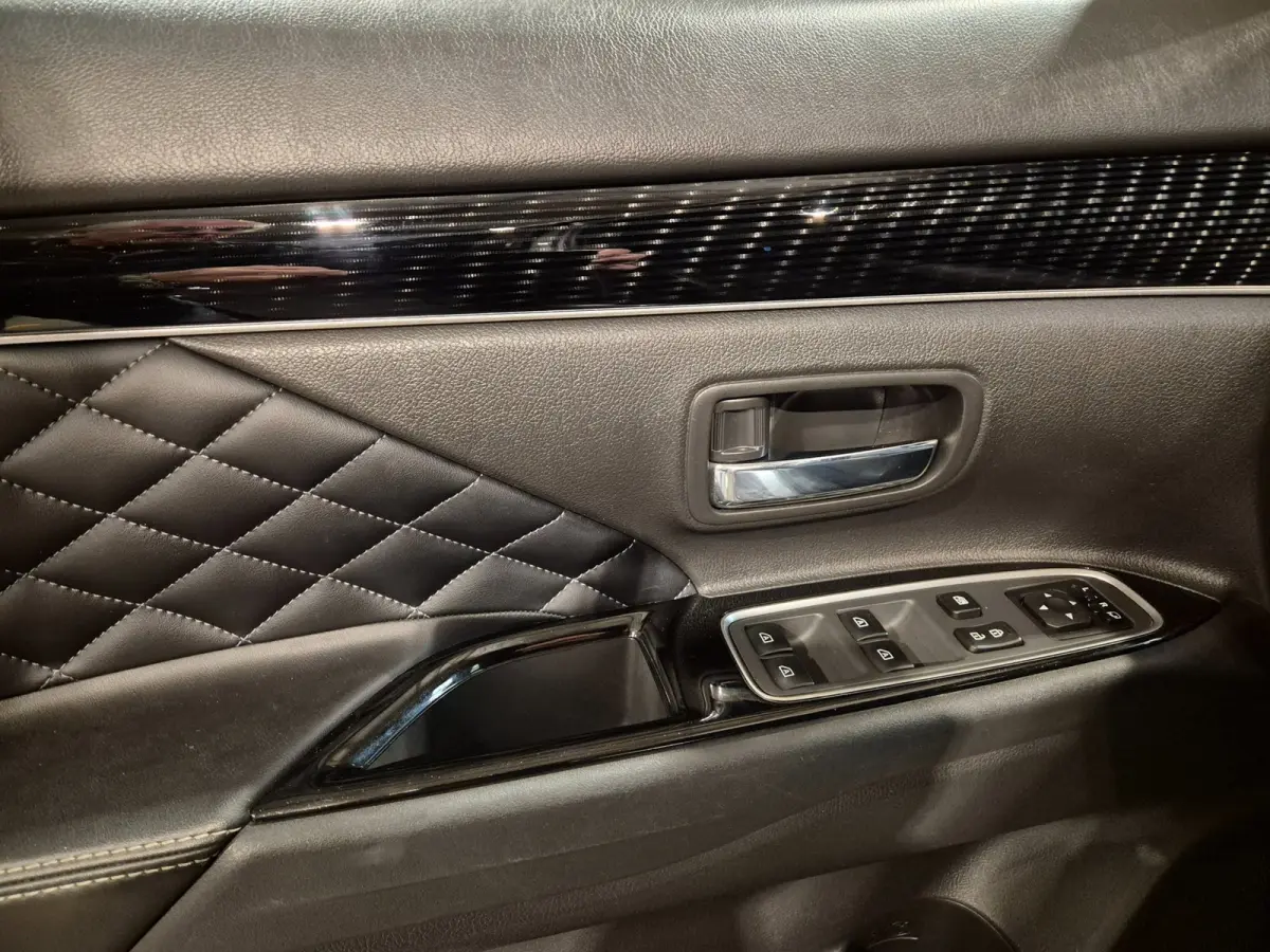 2.4 PHEV Intense+ Schuifdak - Leder - Stoel en Stuurverw - Camera - Navi - Keyless - Trekhaak