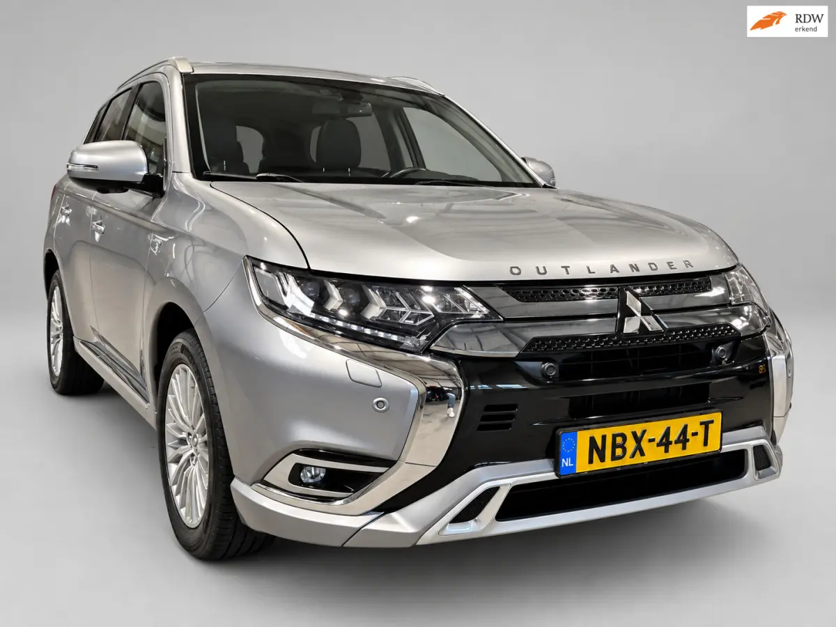 2.4 PHEV Intense+ Schuifdak - Leder - Stoel en Stuurverw - Camera - Navi - Keyless - Trekhaak