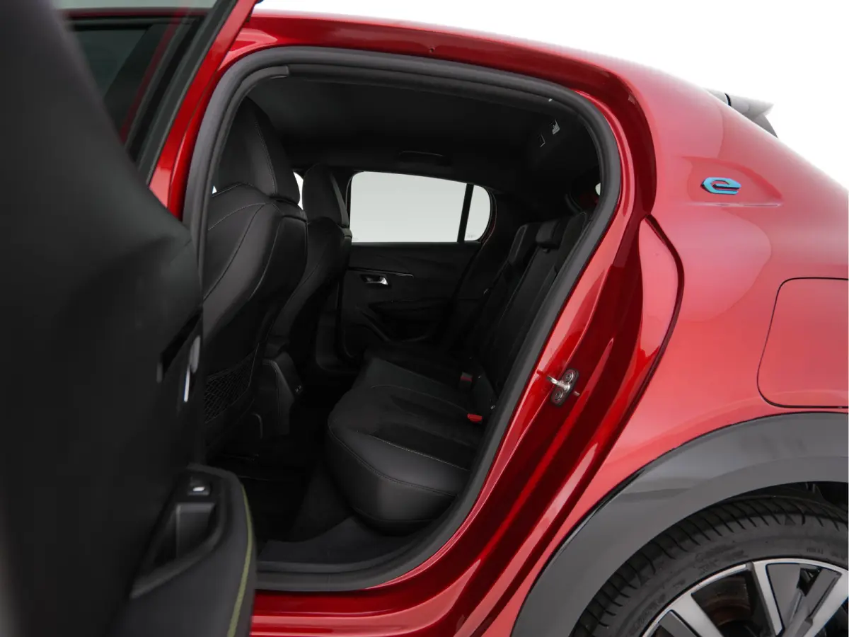 EV GT 350 50 kWh [3-Fase-11kW] *HEATPUMP | FULL-LED | DIGI-COCKPIT | BLINDSPOT | CAMERA | LEATHER-ALCANTARA | AMBIENTLIGHT | NAVI-FULLMAP | LANE-ASSIST | KEYLESS | DAB | CCS-FASTLOADER | HEA