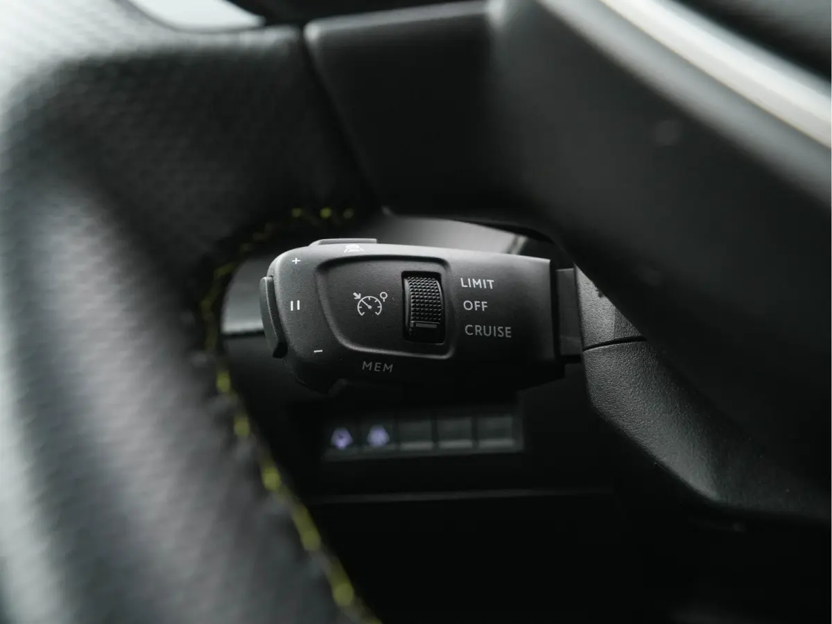 EV GT 350 50 kWh [3-Fase-11kW] *HEATPUMP | FULL-LED | DIGI-COCKPIT | BLINDSPOT | CAMERA | LEATHER-ALCANTARA | AMBIENTLIGHT | NAVI-FULLMAP | LANE-ASSIST | KEYLESS | DAB | CCS-FASTLOADER | HEA