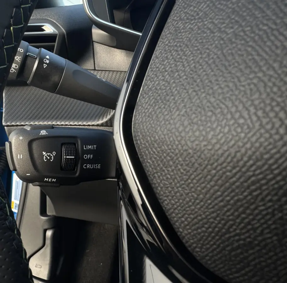 EV GT 54 kWh | Alcantara bekleding | Stoelverwarming | Elektrisch verstelbare stoelen/massage functie | Apple Carplay/Android Auto | Adaptieve Cruise Control | Camera | EVISSA Velgen | Keyle