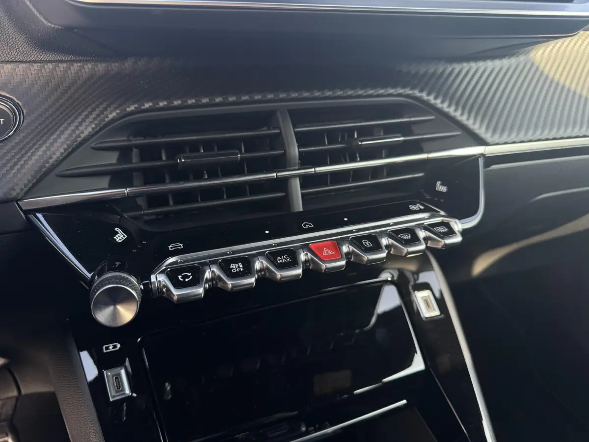 EV GT 54 kWh | Alcantara bekleding | Stoelverwarming | Elektrisch verstelbare stoelen/massage functie | Apple Carplay/Android Auto | Adaptieve Cruise Control | Camera | EVISSA Velgen | Keyle