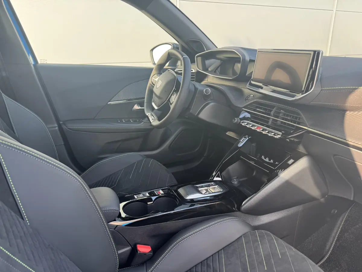 EV GT 54 kWh | Alcantara bekleding | Stoelverwarming | Elektrisch verstelbare stoelen/massage functie | Apple Carplay/Android Auto | Adaptieve Cruise Control | Camera | EVISSA Velgen | Keyle