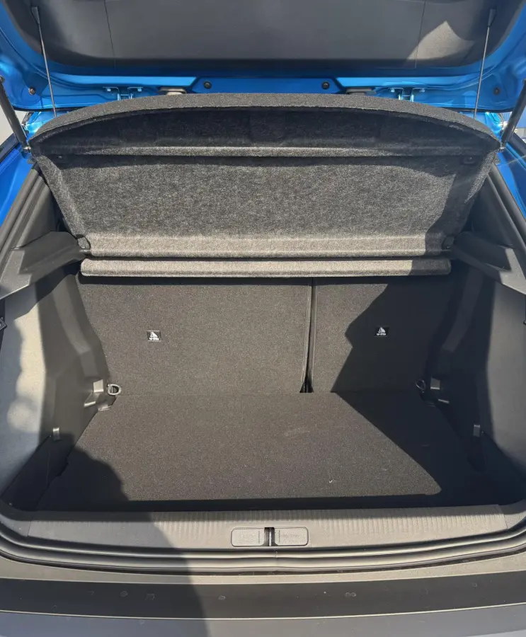 EV GT 54 kWh | Alcantara bekleding | Stoelverwarming | Elektrisch verstelbare stoelen/massage functie | Apple Carplay/Android Auto | Adaptieve Cruise Control | Camera | EVISSA Velgen | Keyle