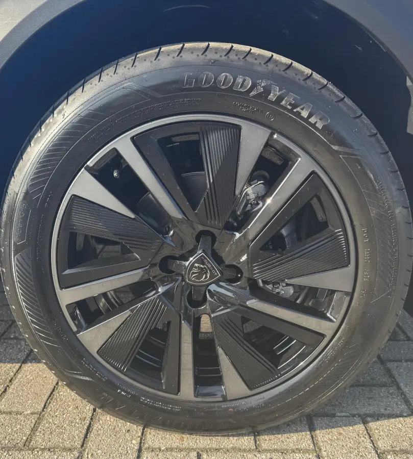 EV GT 54 kWh | Alcantara bekleding | Stoelverwarming | Elektrisch verstelbare stoelen/massage functie | Apple Carplay/Android Auto | Adaptieve Cruise Control | Camera | EVISSA Velgen | Keyle