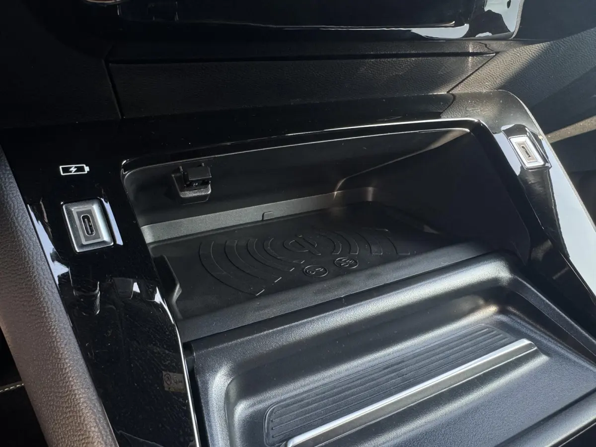 EV GT 54 kWh | Alcantara bekleding | Stoelverwarming | Elektrisch verstelbare stoelen/massage functie | Apple Carplay/Android Auto | Adaptieve Cruise Control | Camera | EVISSA Velgen | Keyle