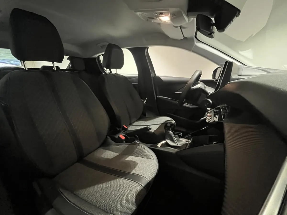 1.2 PureTech 75 Active | APPLE CARPLAY / ANDROID AUTO | NAVIGATIE | PARKEERSENSOREN ACHTER | CRUISE CONTROL |