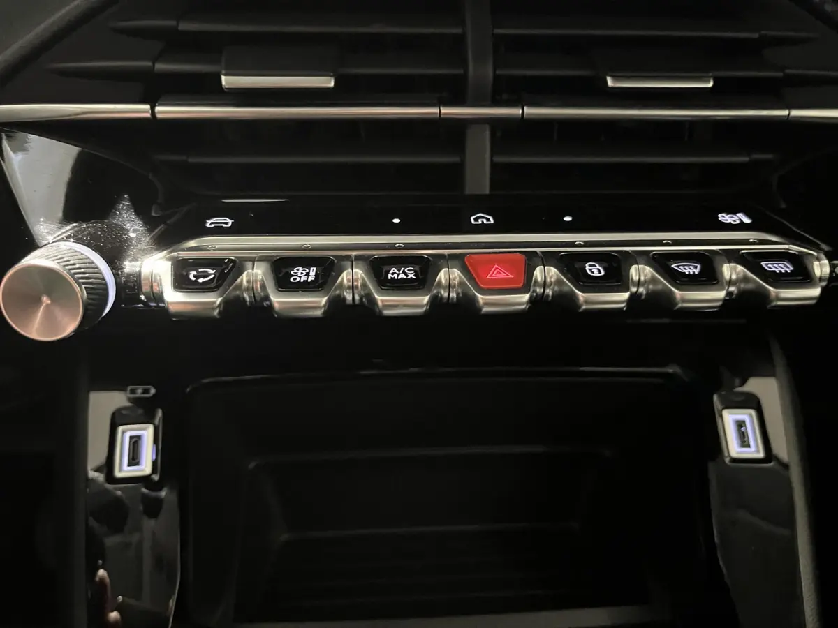 1.2 PureTech 75 Active | APPLE CARPLAY / ANDROID AUTO | NAVIGATIE | PARKEERSENSOREN ACHTER | CRUISE CONTROL |