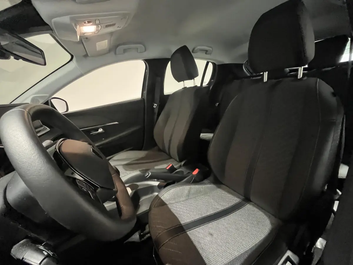 1.2 PureTech 75 Active | APPLE CARPLAY / ANDROID AUTO | NAVIGATIE | PARKEERSENSOREN ACHTER | CRUISE CONTROL |