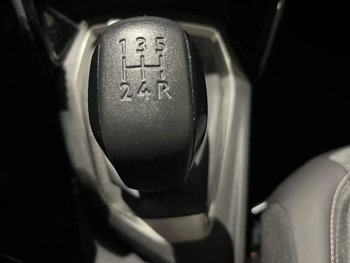 1.2 PureTech 75 Active | APPLE CARPLAY / ANDROID AUTO | NAVIGATIE | PARKEERSENSOREN ACHTER | CRUISE CONTROL |